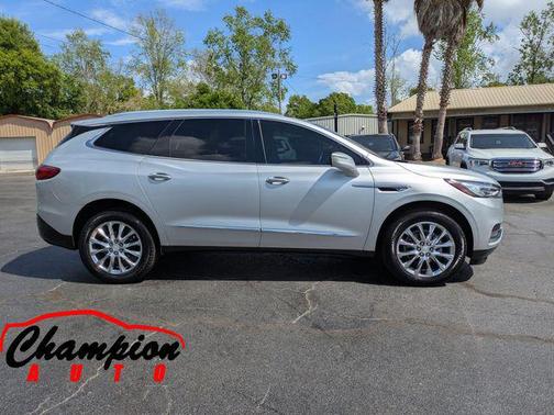 2021 Buick Enclave Essence