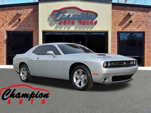 2021 Dodge Challenger SXT