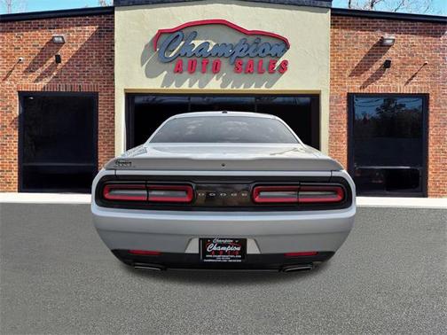 2021 Dodge Challenger SXT