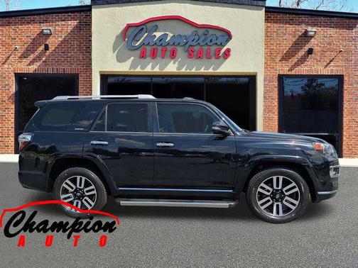 Midnight Black Metallic 2016 Toyota 4Runner Limited