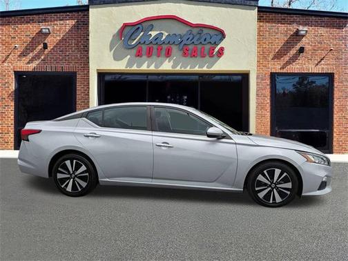 2022 Nissan Altima 2.5 SV