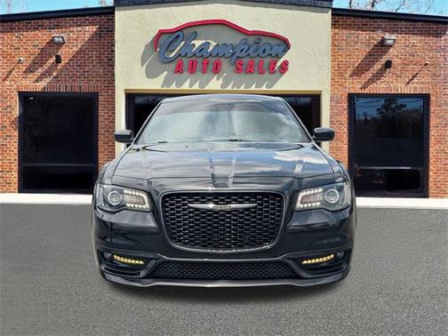 2018 Chrysler 300 S