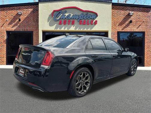 2018 Chrysler 300 S