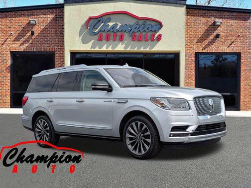 Ingot Silver 2019 Lincoln Navigator Select