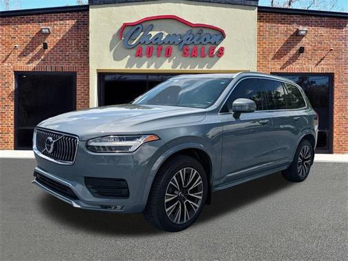 2020 Volvo XC90 T6 Momentum