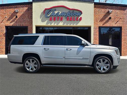2018 Cadillac Escalade ESV Luxury