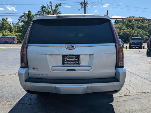 2018 Cadillac Escalade ESV Luxury