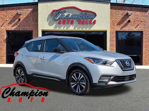 2020 Nissan Kicks SR