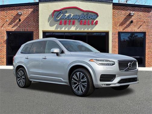 2020 Volvo XC90 T6 Momentum