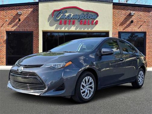 Photo 4 of 23 of 2019 Toyota Corolla SE