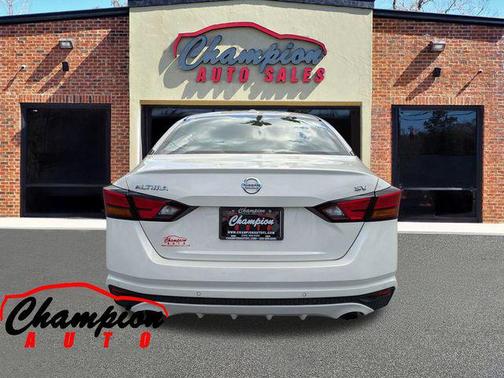 Pearl White Tricoat 2019 Nissan Altima 2.5 SV