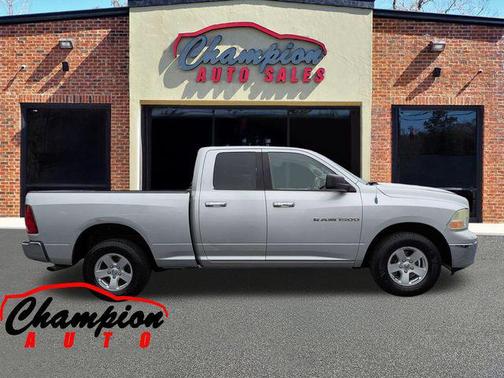 Bright Silver Metallic Clearcoat 2011 Dodge Ram 1500 SLT