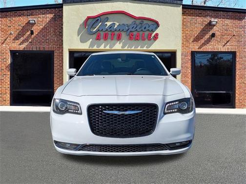 2019 Chrysler 300 S