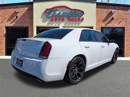 2019 Chrysler 300 S