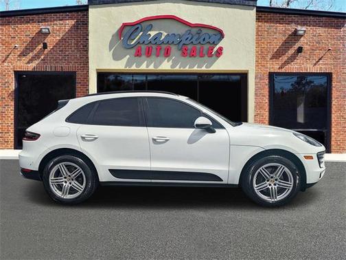 2018 Porsche Macan Base