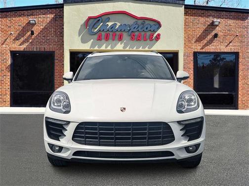 2018 Porsche Macan Base