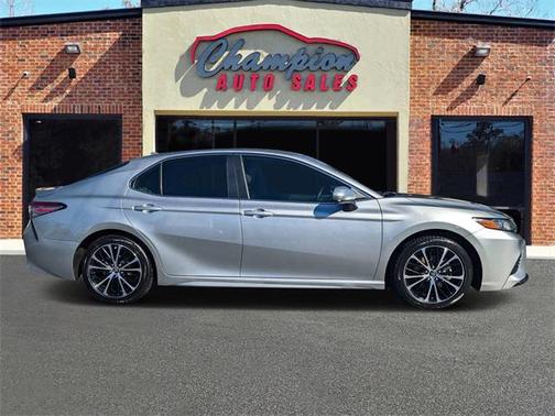 2019 Toyota Camry XLE
