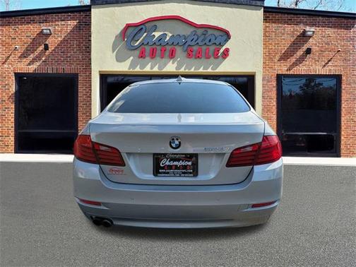 2016 BMW 528 i