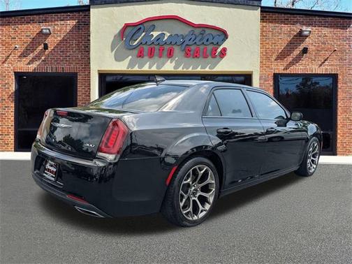 2018 Chrysler 300 Touring