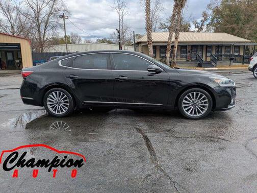 2017 Kia Cadenza Premium