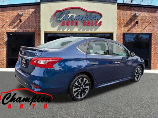 Deep Blue Pearl 2019 Nissan Sentra SR