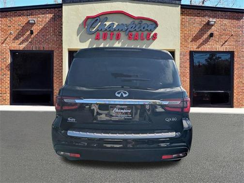 2018 INFINITI QX80 Base