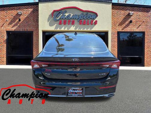 Ebony Black 2021 Kia K5 LXS