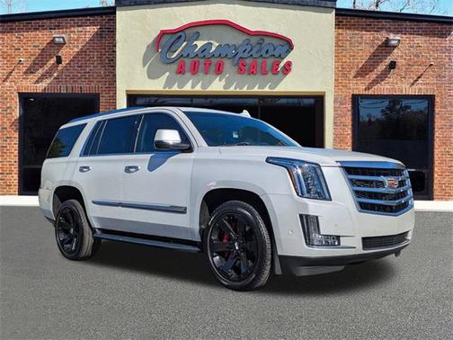 2018 Cadillac Escalade Luxury