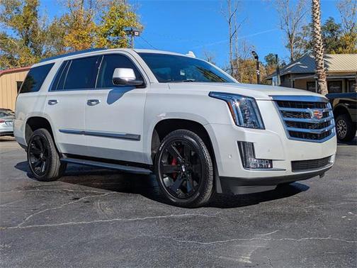 2018 Cadillac Escalade Luxury