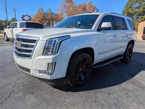 2018 Cadillac Escalade Luxury