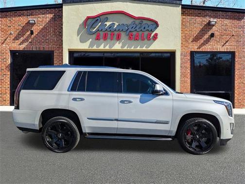 2018 Cadillac Escalade Luxury