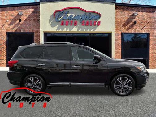2017 Nissan Pathfinder Platinum