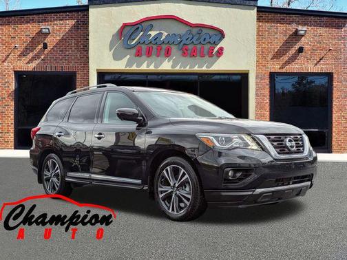 2017 Nissan Pathfinder Platinum