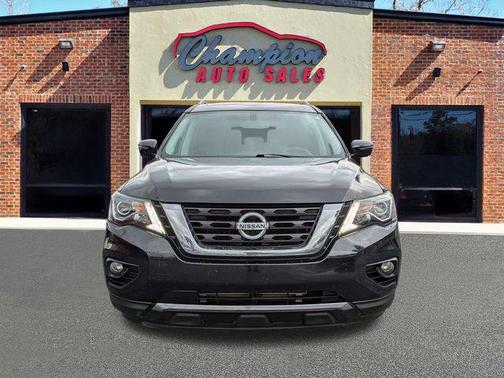 2017 Nissan Pathfinder Platinum