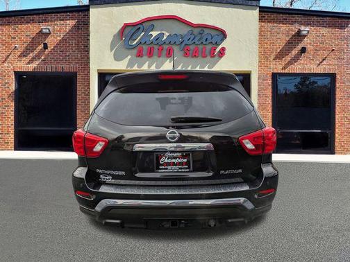 2017 Nissan Pathfinder Platinum