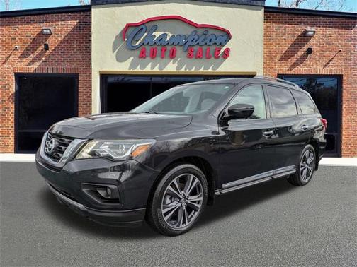 2017 Nissan Pathfinder Platinum