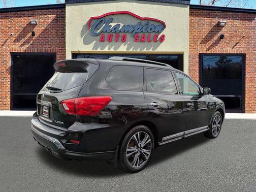 2017 Nissan Pathfinder Platinum