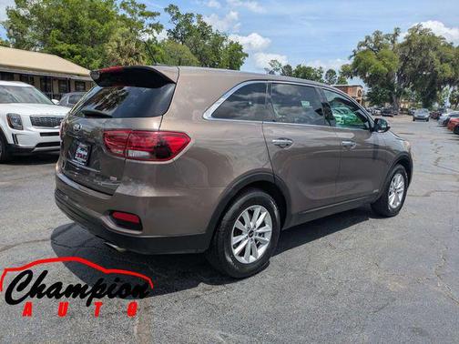 Dragon Brown 2019 Kia Sorento LX
