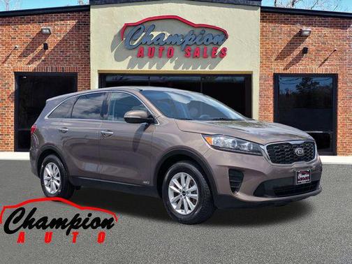 Dragon Brown 2019 Kia Sorento LX