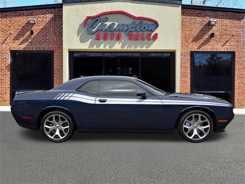 2015 Dodge Challenger SXT Plus