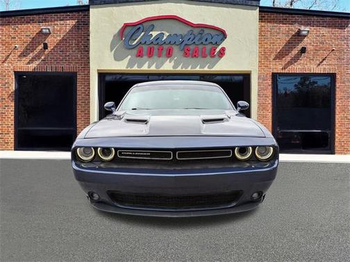 2015 Dodge Challenger SXT Plus