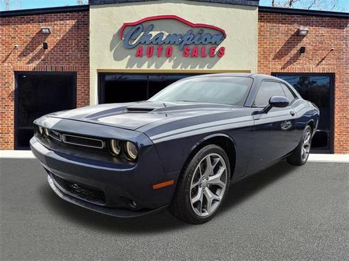 2015 Dodge Challenger SXT Plus