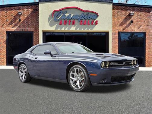 2015 Dodge Challenger SXT Plus