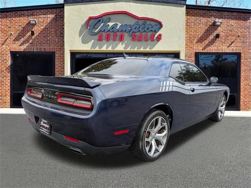 2015 Dodge Challenger SXT Plus