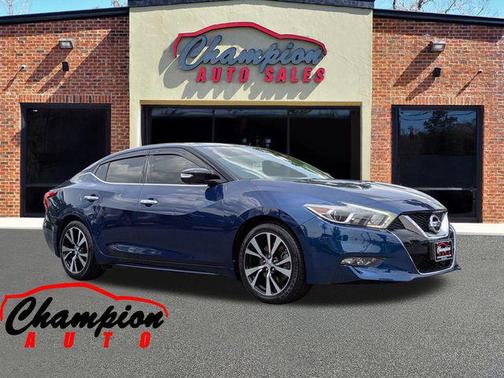 Deep Blue Pearl 2017 Nissan Maxima 3.5 Platinum