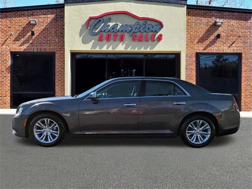 2017 Chrysler 300C Base