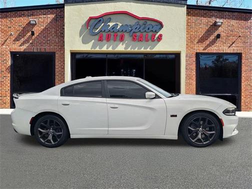2017 Dodge Charger R/T