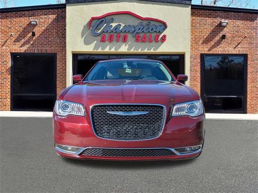 2018 Chrysler 300 Touring