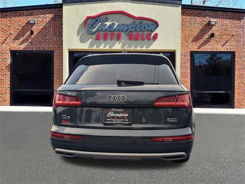 2018 Audi Q5 2.0T Prestige