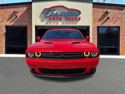 2016 Dodge Challenger SXT